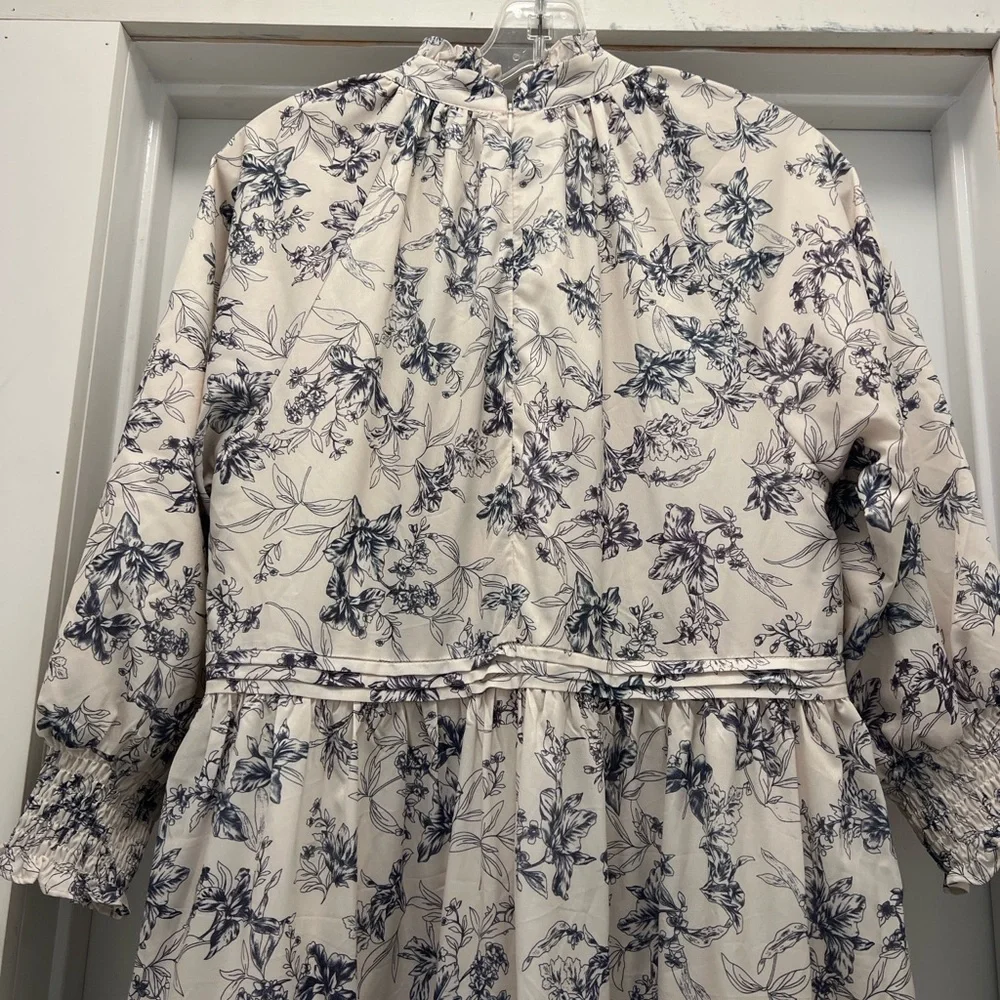 Dainty Jewells White and Blue Floral Dress - Picture 7 of 12